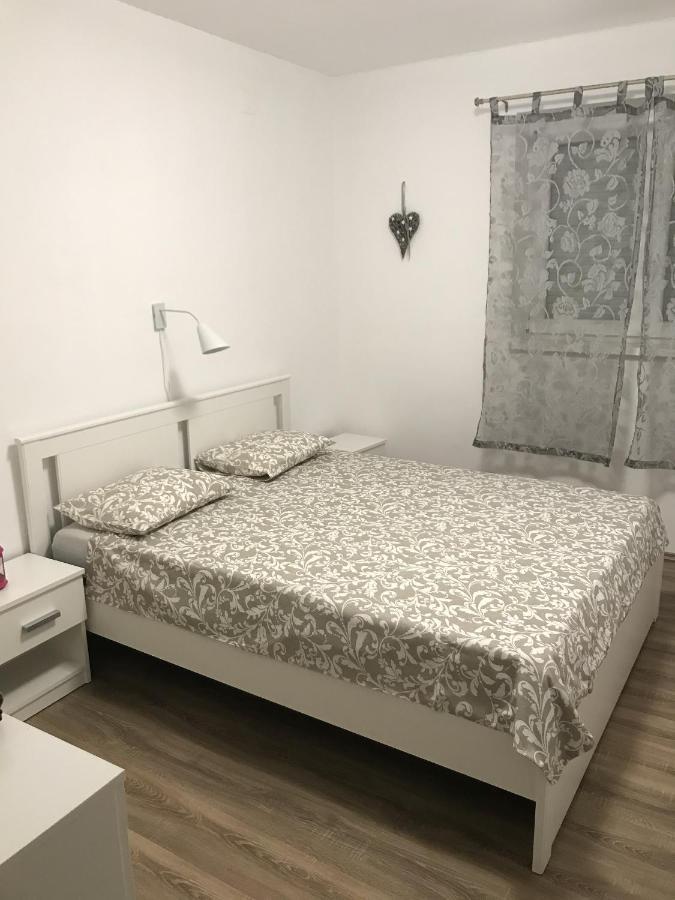 Apartments By The Sea Tucepi, Makarska - 2699 Extérieur photo